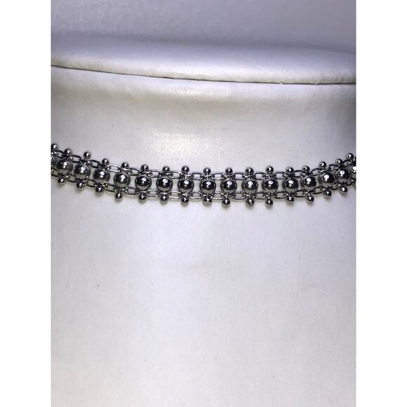 CHLOE + ISABEL silver beaded lattice choker necklace - N092 - Picture 2 of 3